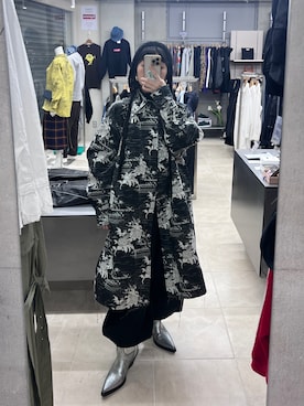 「KWAIDAN EDITIONS（カイダン エディションズ）のアイテム（シャツ/ブラウス、ブラック系）」を使った、Tohさん（レディース・155cm）の春コーディネート