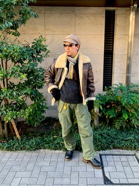 「アイテム（ムートンコート）」を使った、JohnnyTさん（メンズ・171cm・40代）の冬コーディネート