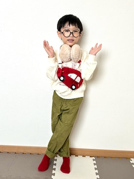 「アイテム（レッグウェア）」を使った、Genさん（キッズ・100cm）の秋コーディネート