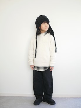 「UNIQLO（ユニクロ）のアイテム（ニット/セーター、ホワイト系）」を使った、skskさん（キッズ・127cm）の秋コーディネート