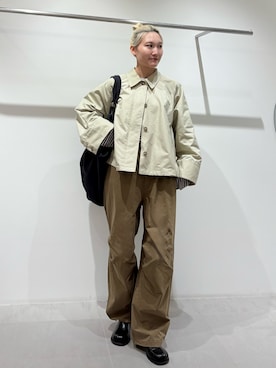 「KBF（ケイビーエフ）のアイテム（ステンカラーコート）」を使った、やまちゃんさん（レディース・166cm）の冬コーディネート