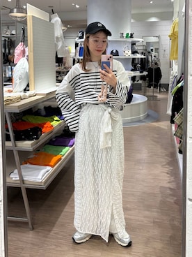 「niko and...（ニコアンド）の【New Balance(ニューバランス)】ML725（スニーカー、グレー系）」を使った、milkさん（レディース・160cm）の春コーディネート