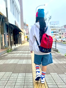 「no brand（ノーブランド）のアイテム（ニットキャップ/ビーニー、ブルー系）」を使った、MiAさん（レディース・160cm）の春コーディネート
