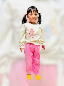 「CAREBEARS（ケアベア）のアイテム（Tシャツ/カットソー、ベージュ系）」を使った、♡can &me♡さん（キッズ・100cm）の冬コーディネート