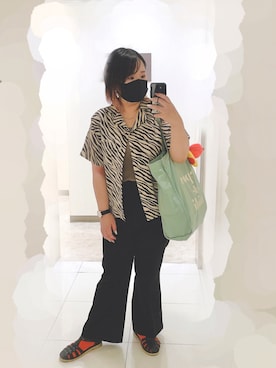 「SHOO・LA・RUE（シューラルー）のアイテム（シャツ/ブラウス、ベージュ系）」を使った、eriさん（レディース・153cm）の秋コーディネート