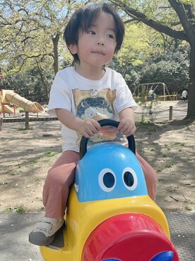 「ghandaのアイテム（Tシャツ/カットソー、ホワイト系）」を使った、なぎすけさん（キッズ・100cm）の夏コーディネート
