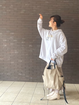 「NIKE（ナイキ）のアイテム（パーカー）」を使った、舞桜さん（レディース・150cm）の春コーディネート