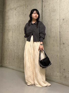 「KBF（ケイビーエフ）のチェーン付きスクエアBAG（ショルダーバッグ）」を使った、mamiさん（レディース・153cm）の春コーディネート