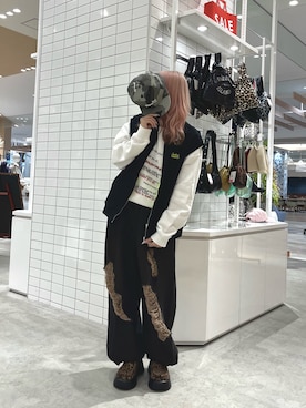 「SOUNDSGOOOOD（サウンズグッド）の【SOUNDS GOOOOD / サウンズグッド】リバーシブルカットベスト（Tシャツ/カットソー、ブラック系）」を使った、きょんさん（レディース・161cm）の春コーディネート