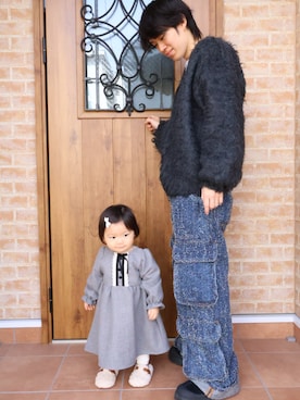 「soerte（ソエルテ）のSUPER VOLUME SHAGGY KNIT CARDIGAN/スーパーボリュームシャギーニットカーディガン（カーディガン/ボレロ、ブラック系）」を使った、K.Kさん（キッズ・80cm）の冬コーディネート