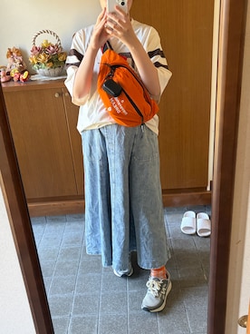 「アイテム（ソックス/靴下、オレンジ系）」を使った、ロモさん（レディース・164cm）の春コーディネート