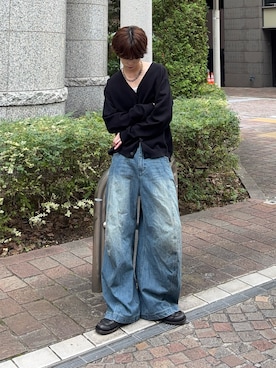 「THE CLE（ザクレ）のV-NECK CARDIGAN（カーディガン/ボレロ、ブラック系）」を使った、がんさん（メンズ・177cm）の秋コーディネート