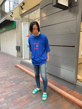 「A4A（エーフォーエー）のアイテム（トップス、ブルー系）」を使った、まことさん（メンズ・169cm）の春コーディネート