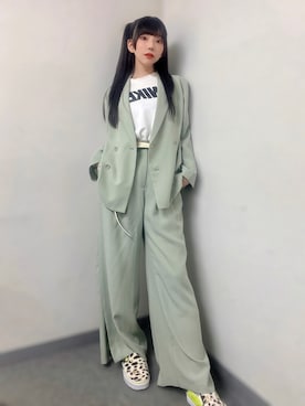 「アイテム（スキンケア）」を使った、相沢梨紗さん（レディース・161cm）の秋コーディネート