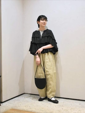 「URBAN RESEARCH DOORS（アーバンリサーチドアーズ）のアイテム（シャツ/ブラウス）」を使った、おふじさん（レディース・161cm）の春コーディネート