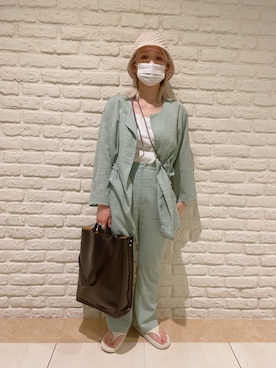 「Kastane（カスタネ）のカラーチェックSETUPパンツ（スラックス、グリーン系）」を使った、ミミさん（レディース・153cm）の夏コーディネート