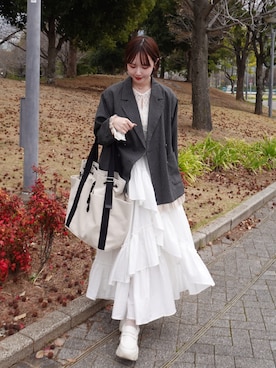 「loin nuit（ロワンニュイ）のfrill layered design jacket / フリルレイヤードデザインジャケット（テーラードジャケット、ブルー系）」を使った、ありすさん（レディース・163cm）の春コーディネート