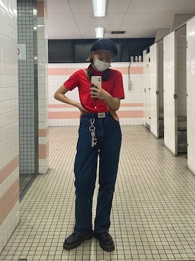 「Calvin Klein（カルバン・クライン）のアイテム（Tシャツ/カットソー、レッド系）」を使った、ウクさん（レディース・161cm）の春コーディネート
