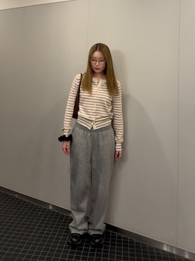 「H&M（エイチ・アンド・エム）のアイテム（カーディガン/ボレロ、ベージュ系）」を使った、yuさん（レディース・158cm）の秋コーディネート