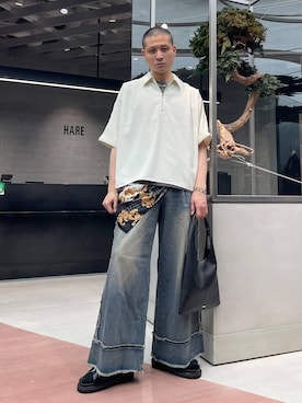 「HARE（ハレ）のアソートガラスカーフ(HARE)（バンダナ/スカーフ）」を使った、はのやんさん（メンズ・182cm）の春コーディネート