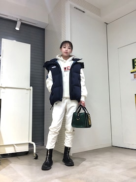 「アイテム（ダウンベスト）」を使った、우타너 (うたの)さん（レディース・161cm）の秋コーディネート