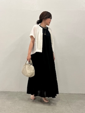 「アイテム（ボストンバッグ、グレー系）」を使った、sudohさん（レディース・160cm）の春コーディネート