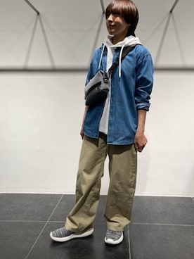 「アイテム（ボディバッグ/ウエストポーチ、グレー系）」を使った、COMME CA MEN OFFICIALさん（レディース・153cm）の春コーディネート