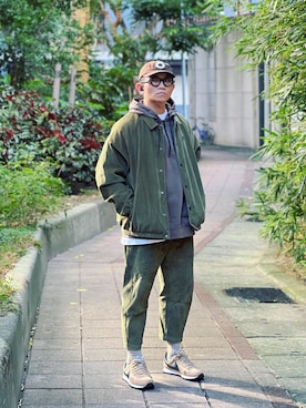 「NIKE（ナイキ）のアイテム（スタジャン）」を使った、Colorholic manさん（メンズ・172cm）の秋コーディネート