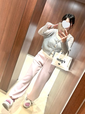 「アイテム（スマホケース/カバー）」を使った、naさん（レディース・164cm）の春コーディネート