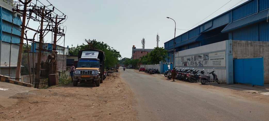 parking in locality in Aminjikarai