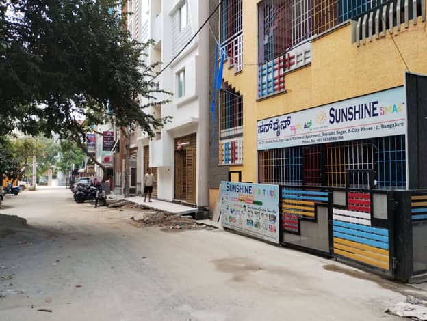 schools in Neeladri Investment Layout