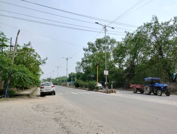 streetlights in locality in Greenfields
