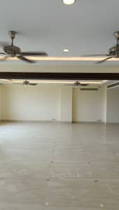5 BHK flat for rent in Ambience Caitriona in Mehrauli Gurgaon Road Gurgaon