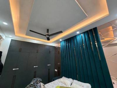 2BHK Multistorey Apartment for Resale in Himalaya Tower at Ahinsa Khand-2, Indirapuram