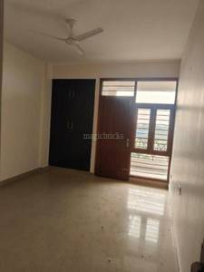 2 BHK Resale flat in Shastri Puram