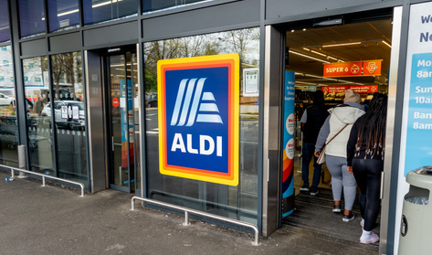 Nagy változás az Aldinál: minden magyar boltból eltűnik ez a termékkategória
