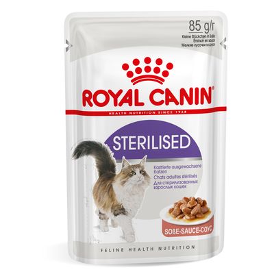Royal Canin STERILISED macskaeledel, 85 g x12 csomag. Weight maintenance, gravy. Health Nutrition felirat látható a képen.