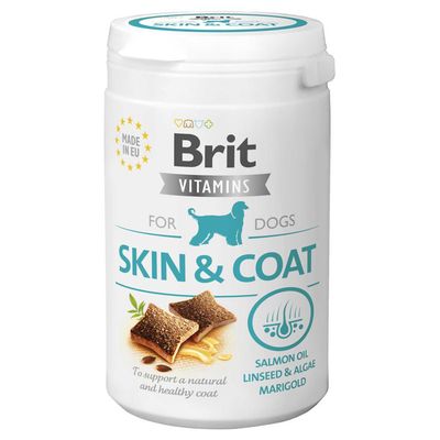 Brit Vitamins Skin & Coat kutyáknak, lazacolaj, lenmag és alga, körömvirág. Made in EU felirat látható a csomagoláson.