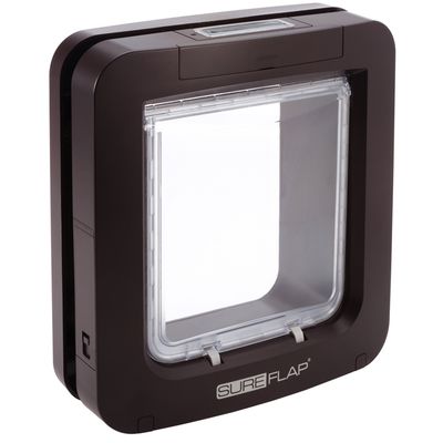 SureFlap Mikrochip-gesteuerte Haustierklappe in brauner Farbe mit transparentem Durchgangsbereich.