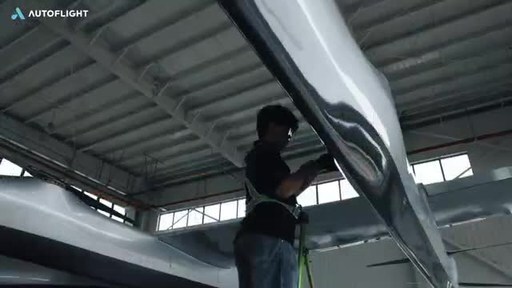 AutoFlight V5000 Matrix hoàn tất chuyến bay 'đội hình hỗn hợp ba máy bay', chính thức khởi động quy trình chứng nhận đủ điều kiện bay