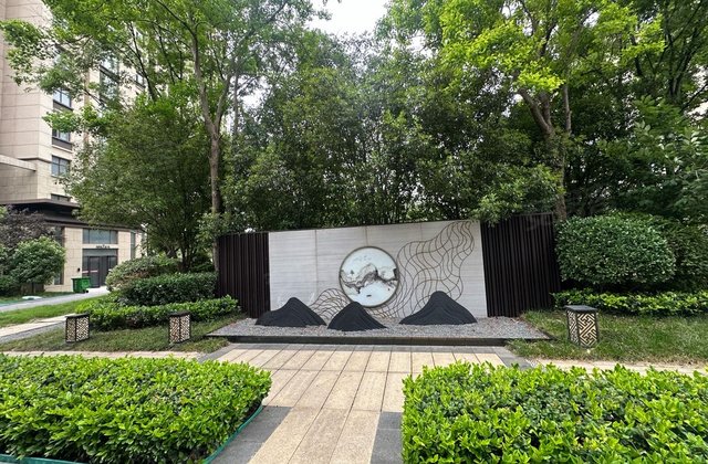 建业澜悦3室2厅136.54㎡33万二手房图片