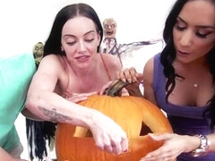 Halloween pumpkin carving day