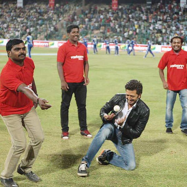 Celebrity Cricket League 2013 