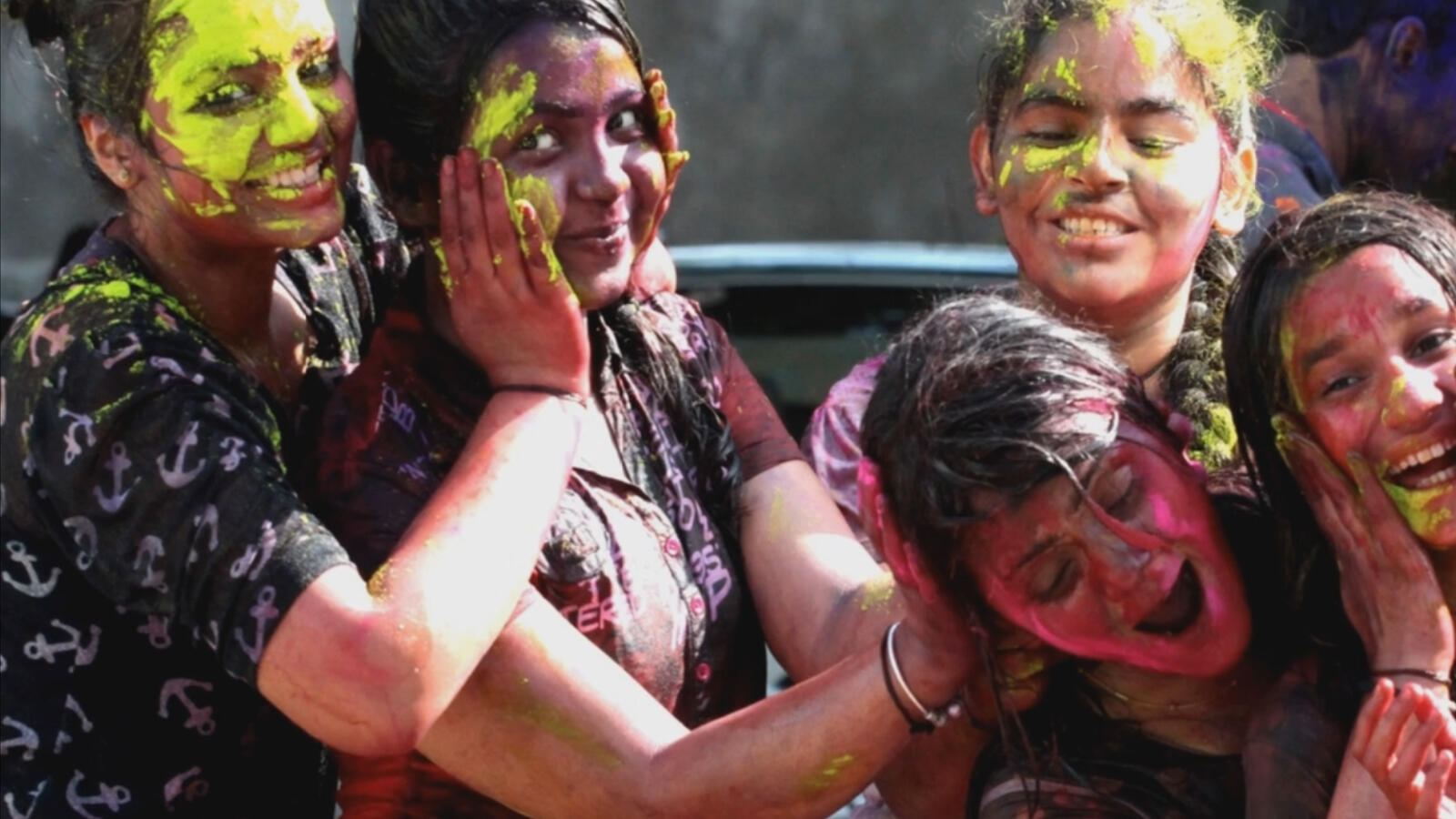 Here's how to protect your skin and hair from harsh Holi colours