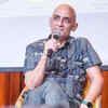 Article image for: See the latest photos of <i class="tbold">Anand Bakshi</i>