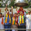 Article image for: <i class="tbold">nitin gadkari</i> holds roadshow
