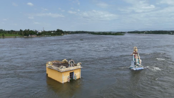 Cauvery water inundates residential areas in Namakkal district