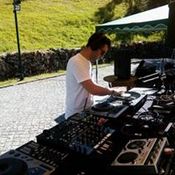 Dj Crunxer April 2017 Set