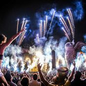 EDM 2015 year mix #14 - Bringing Back The ...
