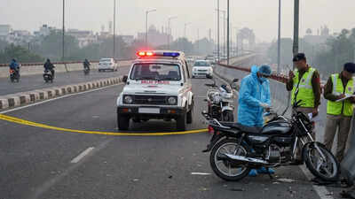 19-year-old dies after truck hits motorcycle at Delhi&rsquo;s IP Flyover